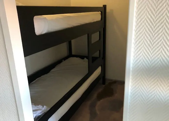 Beautiful 2 Steps From The דירה *