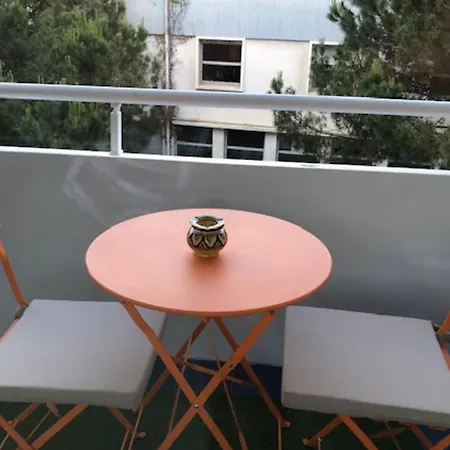Apartment Beautiful 2 Steps From The